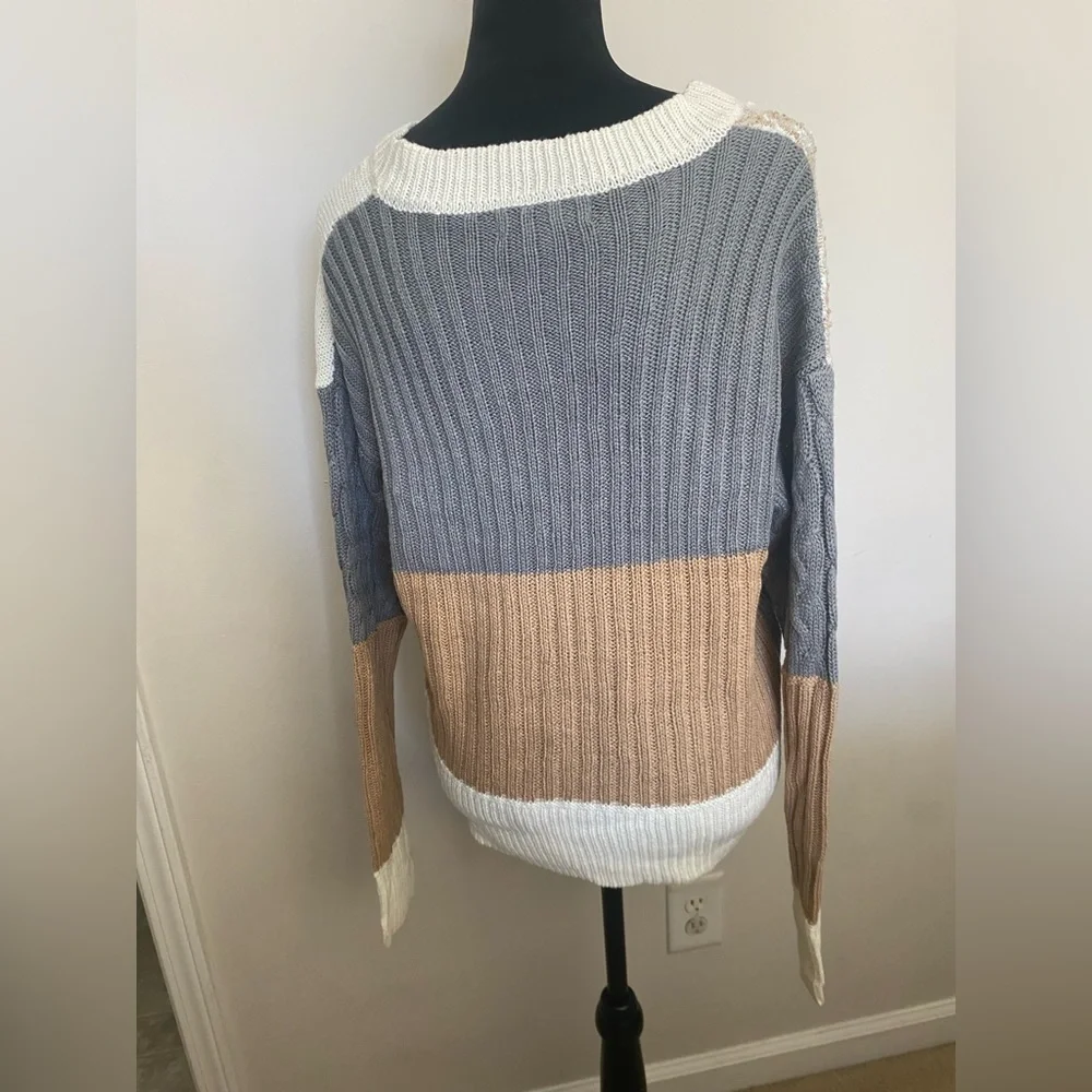 Cardigan - Picture 2 of 4